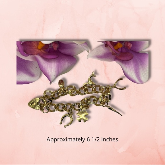 Vintage Good Luck Fashion Charm Bracelet - 6 1/2 Inches (EUC) - Picture 2 of 3